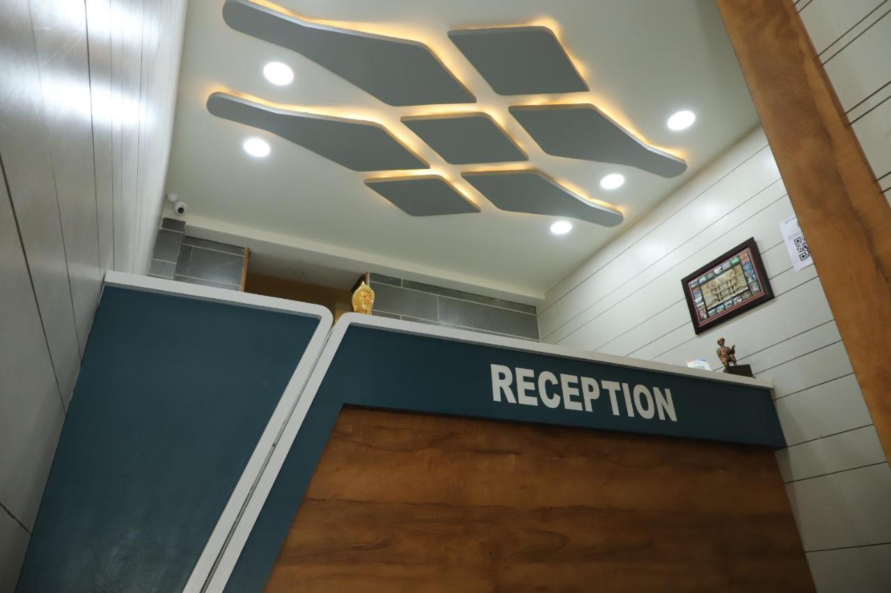 Hotel Dolphin Residency Patan  Exterior photo